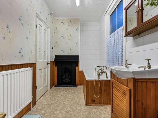 House for sale in Norbiton, Greater London