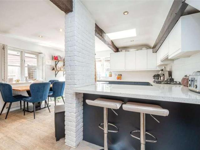 House for sale in Addlestone, Runnymede