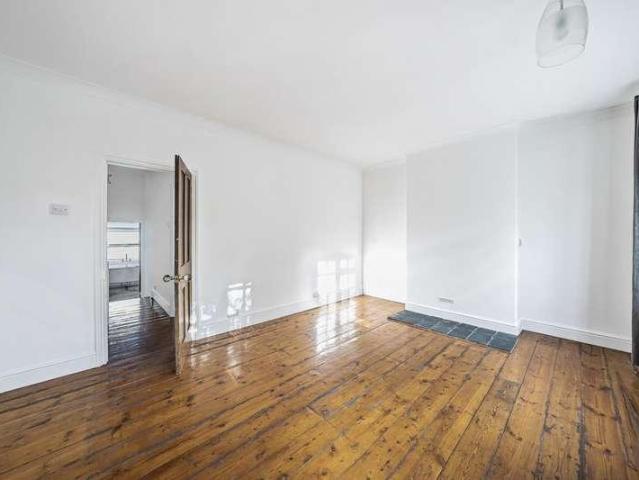 House for sale in Northwood, Northwood