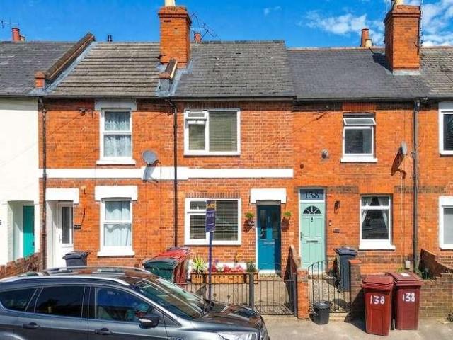 House for sale in Battle, Reading