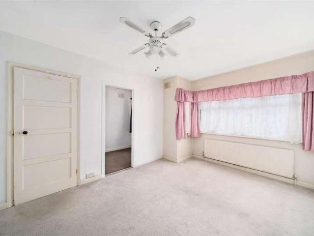 House for sale in London Borough of Merton, Collier's Wood