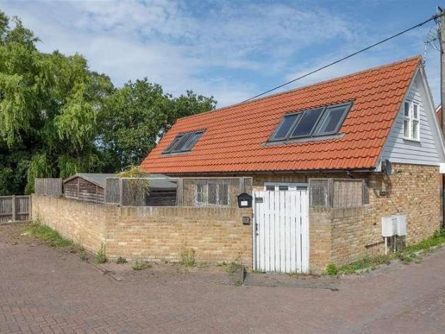 House for sale in South Street, The Bridge