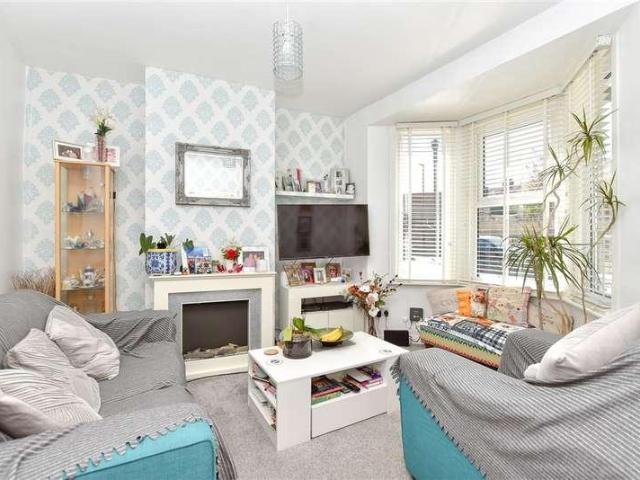 House for sale in Brompton, Gillingham