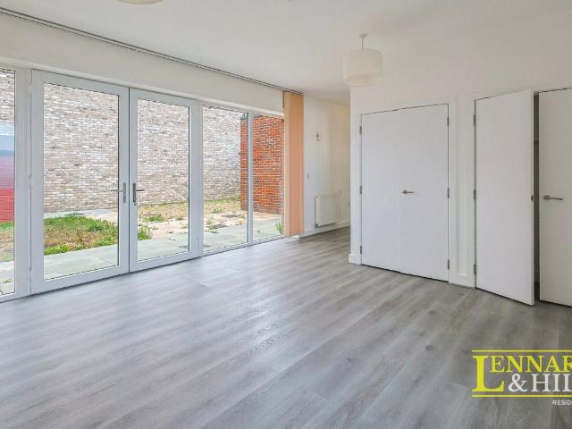 House for sale in Tilbury, Essex