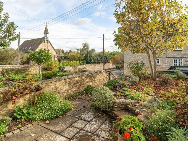 House for sale in Black Bourton, Oxfordshire