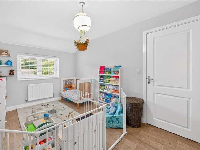 House for sale in Laindon, Essex