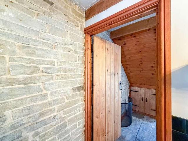 House for sale in Holme Valley, Brockholes