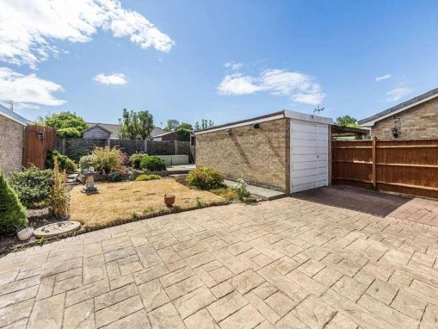 House for sale in Caldecott, Dromore