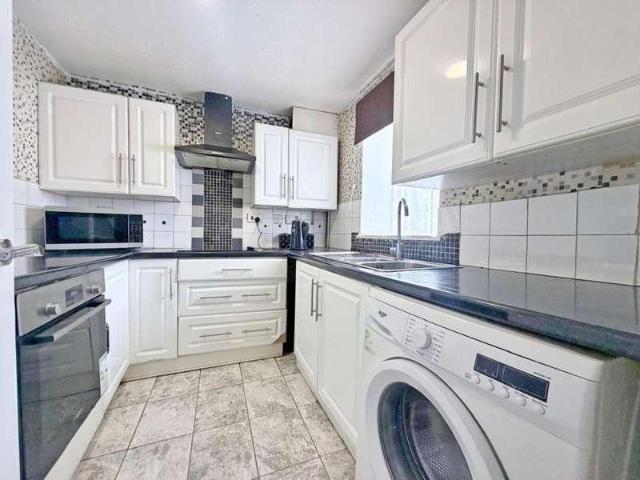 House for sale in Goodmayes, Greater London