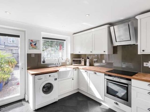 House for sale in Hertford, Colliers End