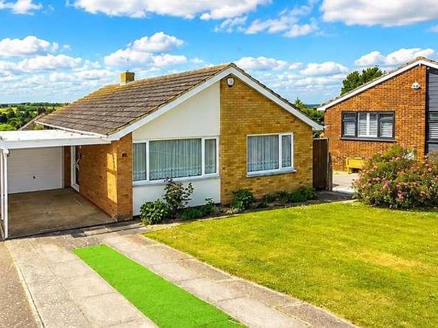House for sale in Herne and Broomfield, The Bridge