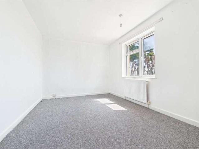 House for sale in Calcot, West Berkshire