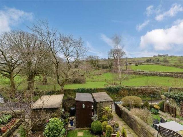 House for sale in Upper Green Farm, Bradford