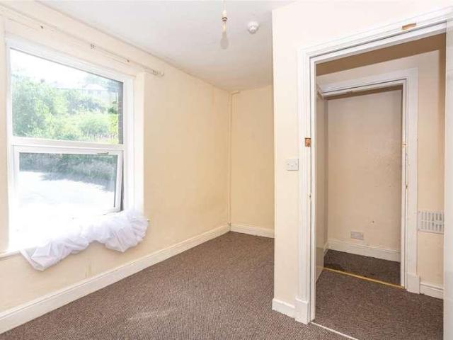 House for sale in Tyddyn-mynyddig, Bangor