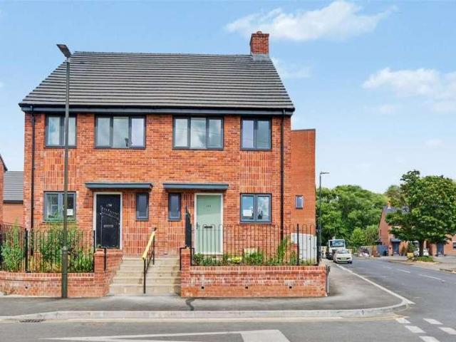 House for sale in Caldermill, East Midlands