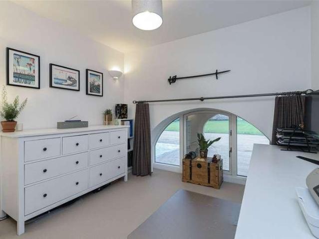 House for sale in Shooters Hill, Greater London