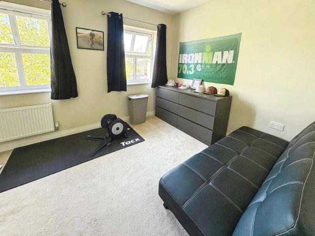House for sale in Elmhurst, Aylesbury