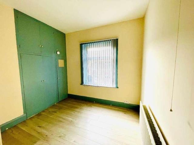 House for sale in Milnsbridge, West Yorkshire