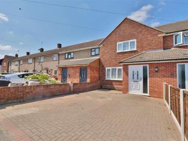 House for sale in Wexham Court, Slough