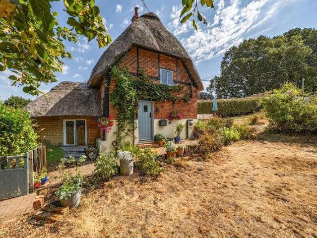 House for sale in Speen, Stockcross