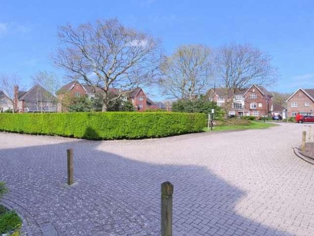 House for sale in Littlecote, West Sussex