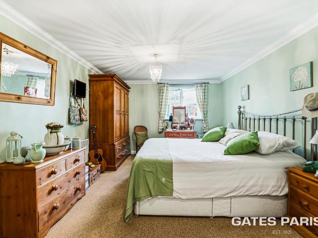House for sale in Greater London