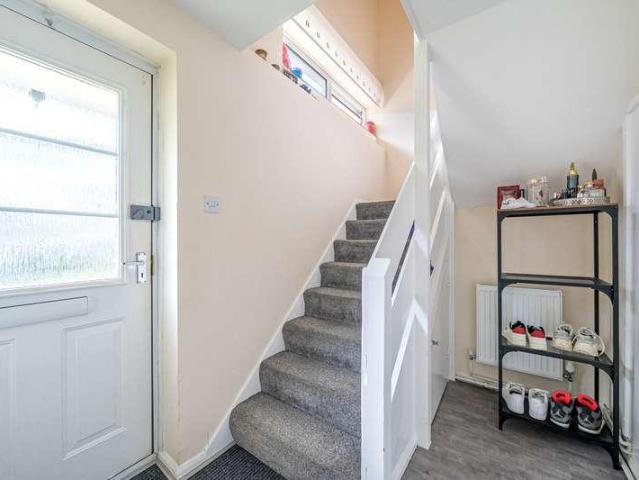 House for sale in Little Stanmore, Greater London