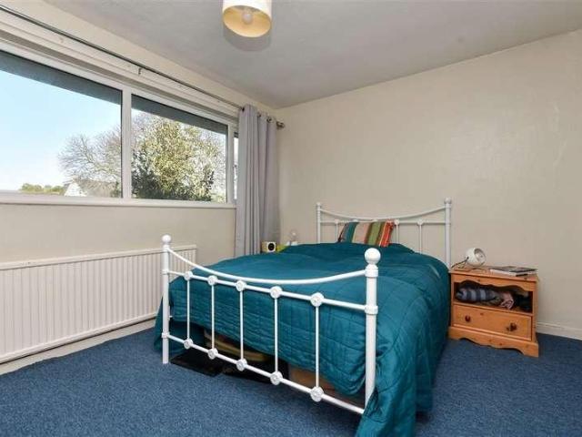 House for sale in Upton, Acol