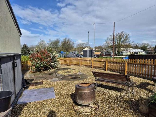 House for sale in Oldmixon, Weston-super-mare