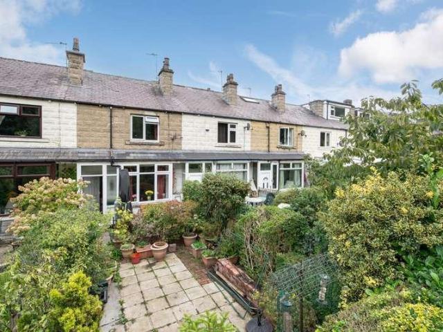 House for sale in Cottingley, West Yorkshire