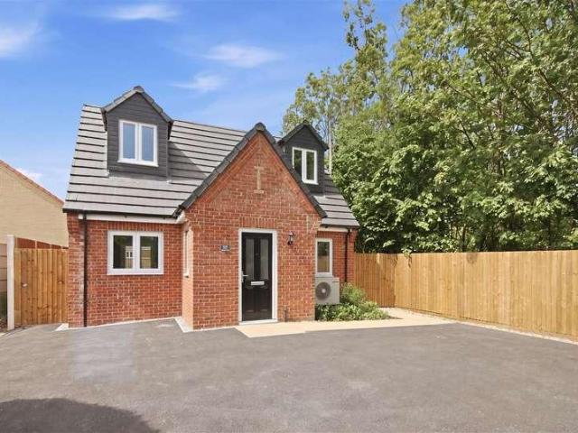 House for sale in Brackenfield, East Midlands