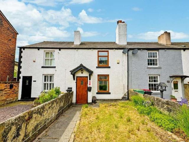 House for sale in Westhoughton, Lee Bank