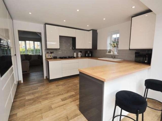 House for sale in Chipping Hill, Essex