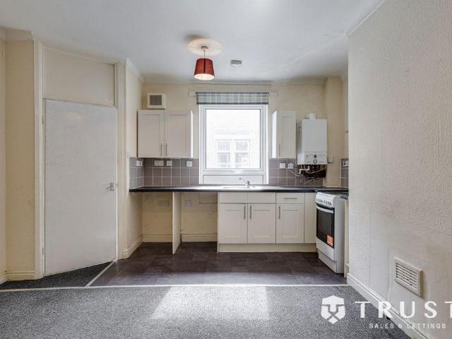 House for sale in Crackenedge, Dewsbury