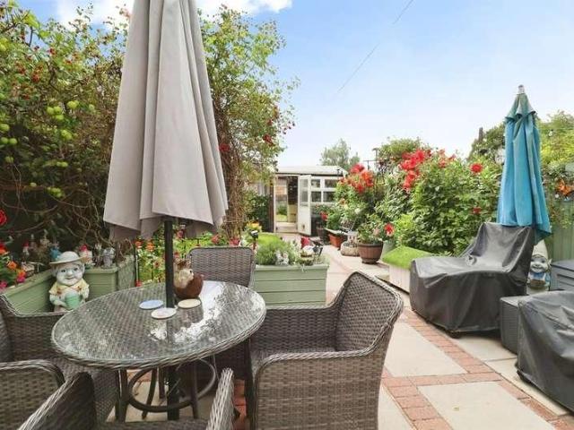 House for sale in Pontypridd, Wales