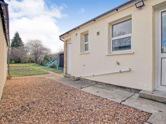 House for sale in Commercial End, Barway