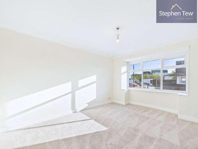 House for sale in Mereside