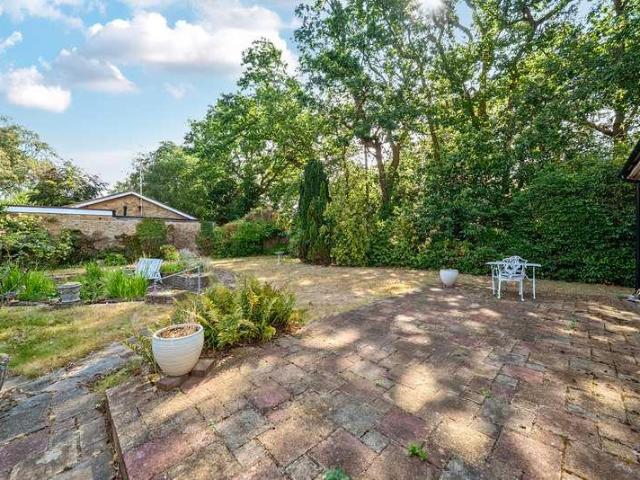 House for sale in Sheerwater, Woking