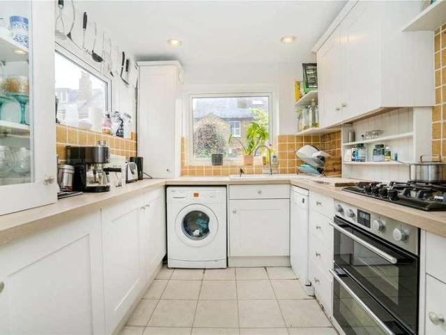 House for sale in North Sheen, Greater London