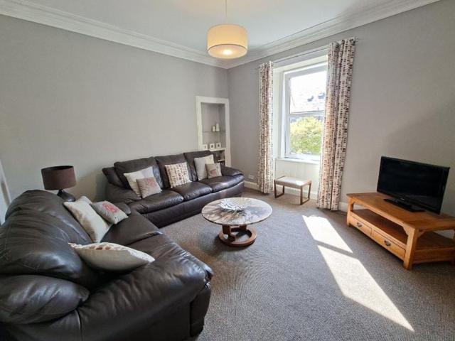 House for rent in Hillside, Leith