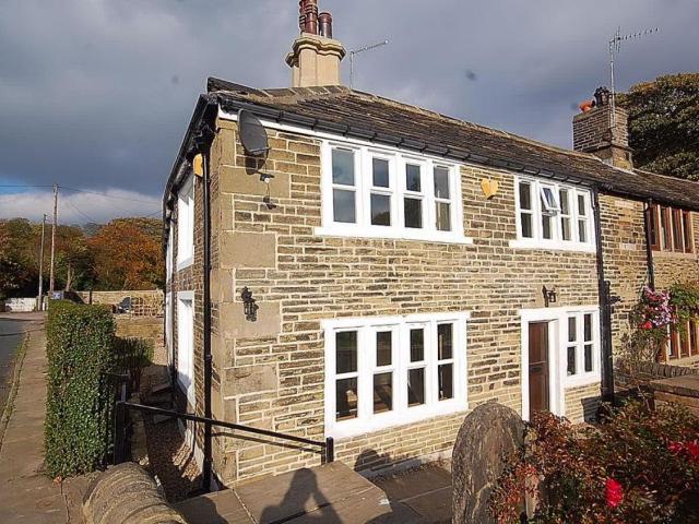 House for rent in Hipperholme, Calderdale