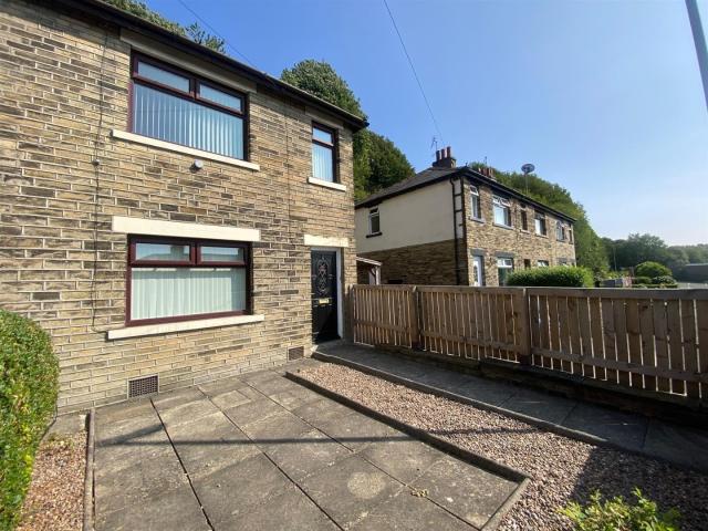 House for rent in Woolshops, Halifax