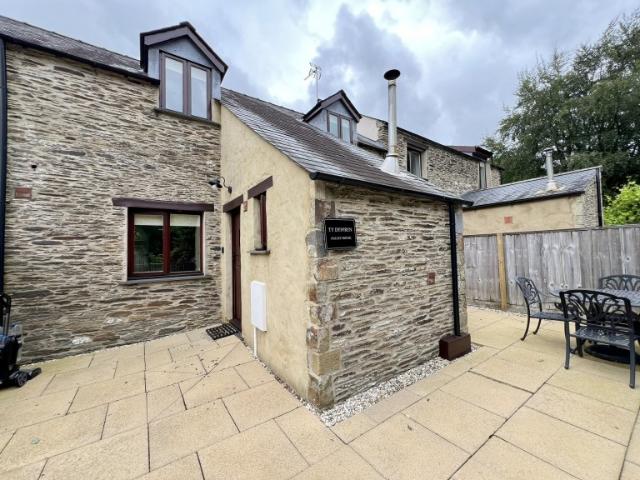 House for rent in Llanllawddog, Wales