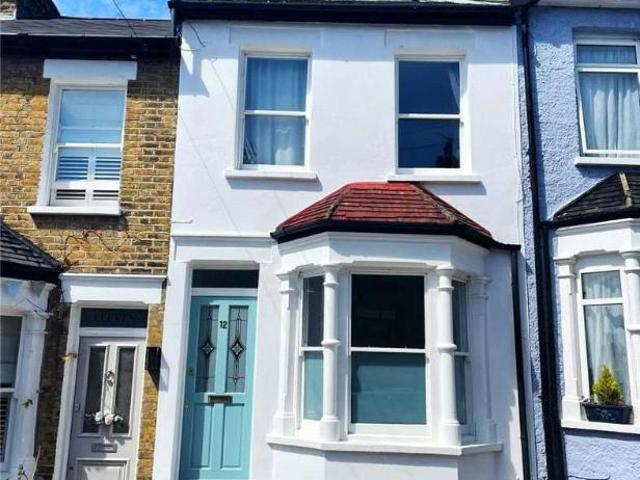 House for rent in Alton Barnes, Essex