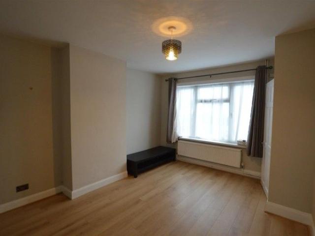 House for rent in Elmfield, Leicestershire