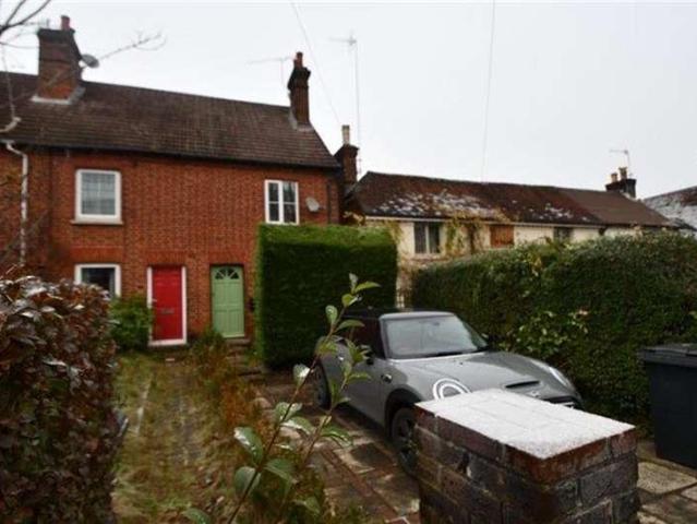 House for rent in Kingsley Green, Littlecote