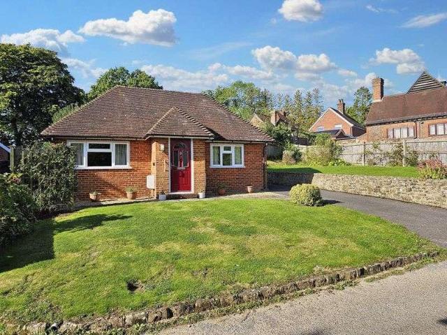 House for rent in Kingsley Green, Littlecote