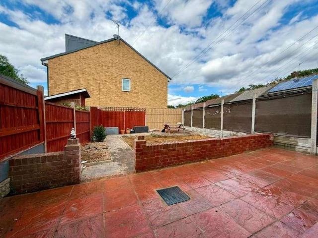 House for rent in Woodford Green, Greater London