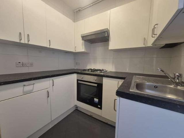 House for rent in Furzedown, Greater London