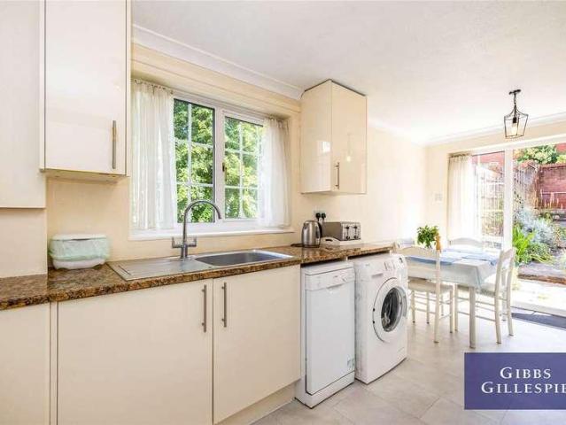 House for rent in Northwood, Greater London